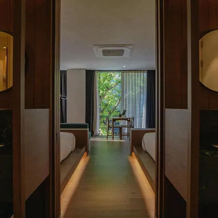 Good Ol\' Days Hotel